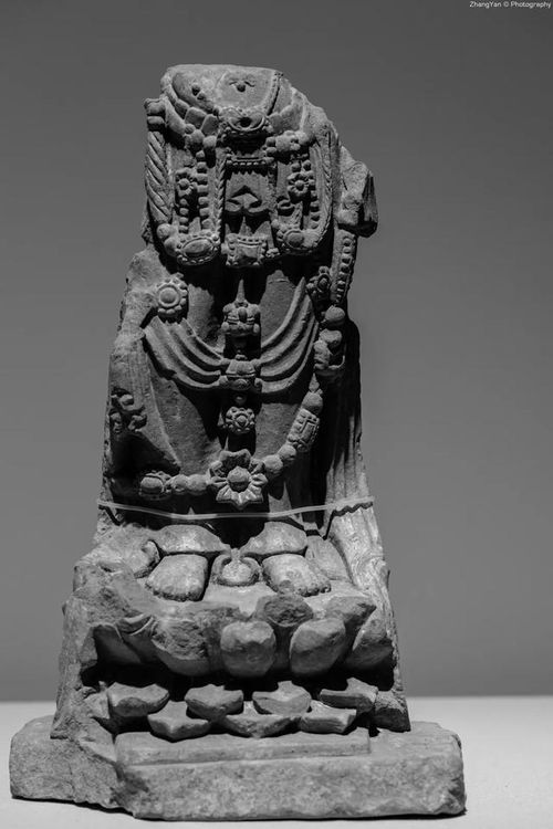 有时沉默,有时叫喊丨映世菩提 南北朝精品佛教造像展