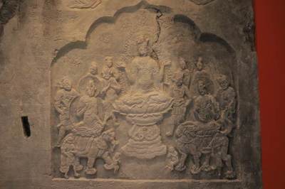 中国名窟造像聚会“盛世修典”--四月,布袋弥勒“飞来”