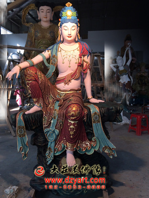 彩绘描金自在观音塑像